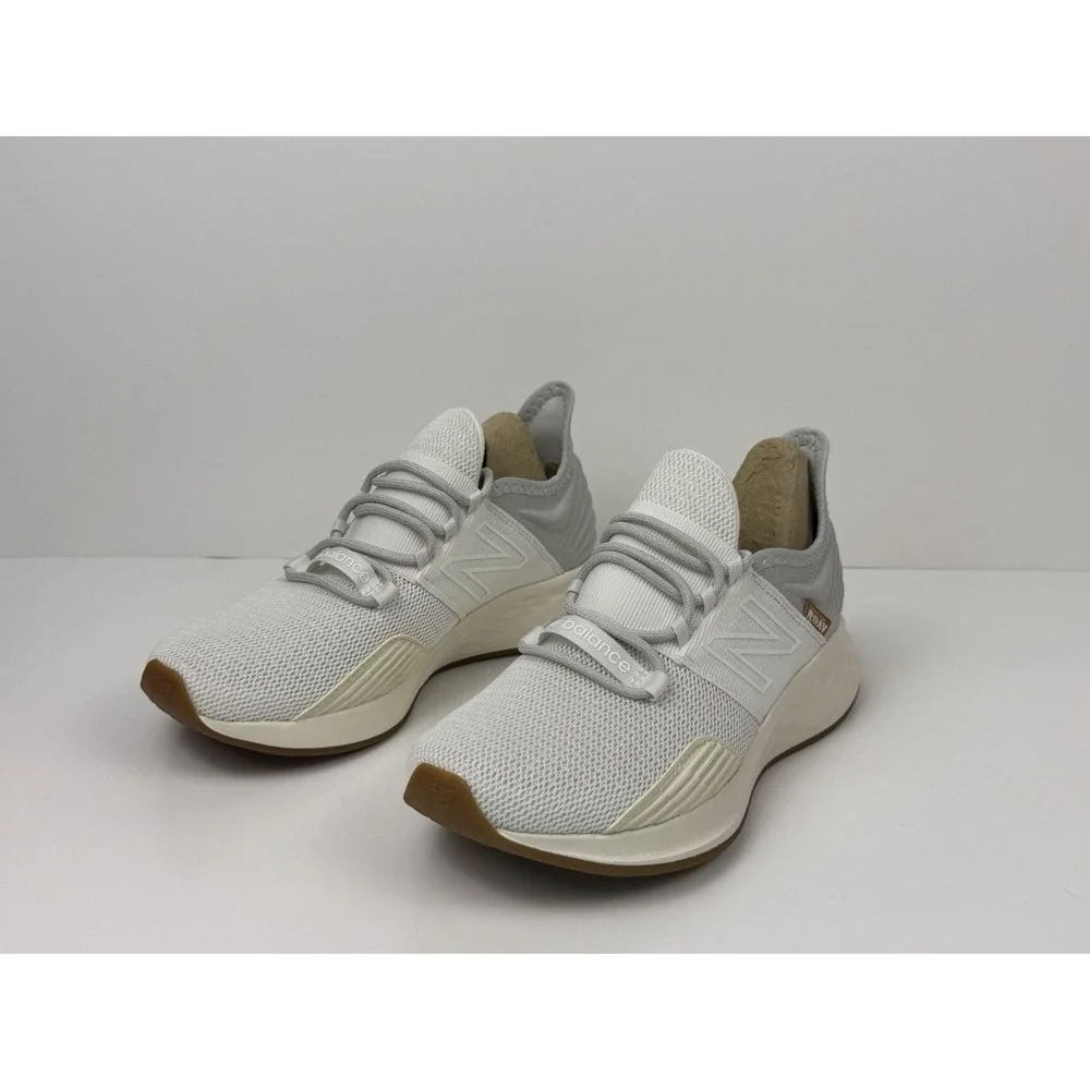 New Balance Fresh Foam Roav Running Shoe Women Size 6 White Beige WROAVRW